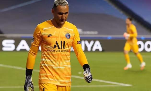 Navas rời PSG.