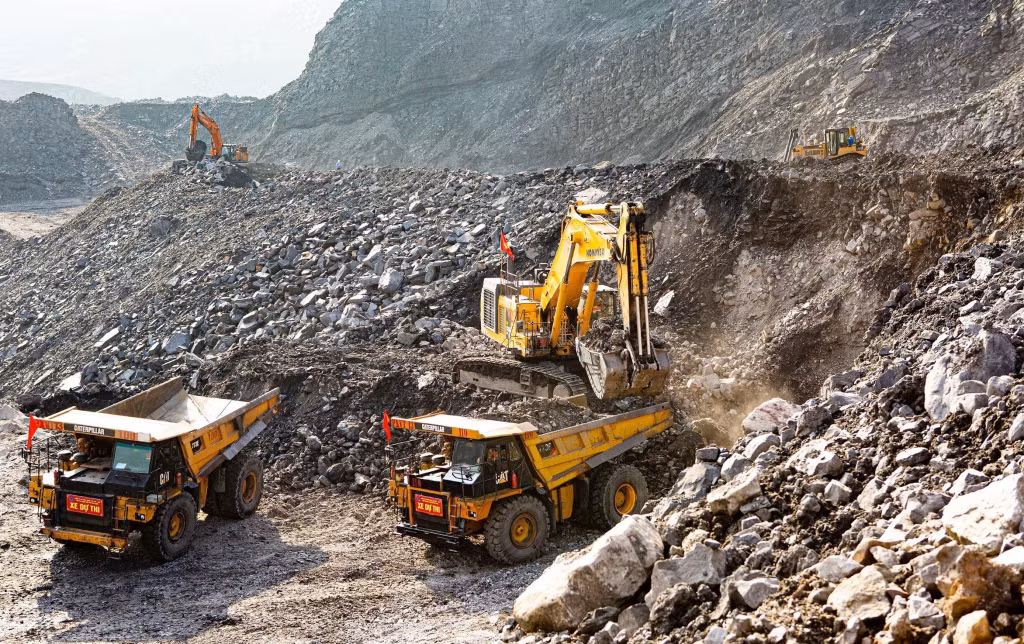 Sản xuất tại khai trường của Công ty CP Than Cao Sơn.