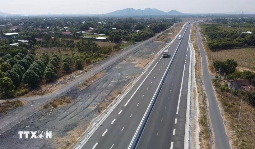 Tuyến cao tốc Cam Lâm-Vĩnh Hảo. (Ảnh: Hoàng Hiếu/TTXVN)
