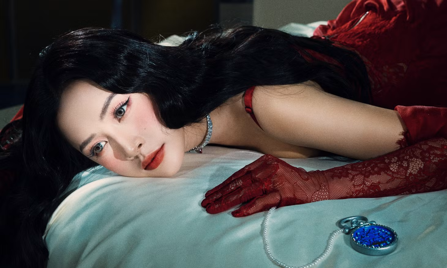 MV "Finding You" phiên bản tiếng Việt do Nguyễn Hải Nguyên đạo diễn. Video: YouTube Chi Pu Official
