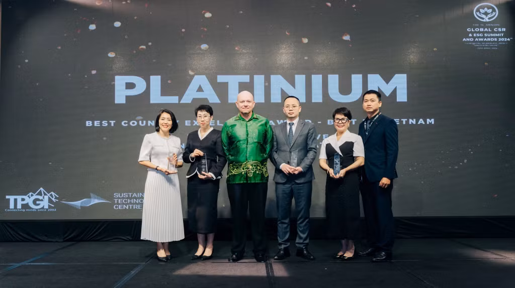 Vinmec nhận 4 giải thưởng quan trọng cho 4 hạng mục lớn trong khuôn khổ Hội nghị CSR và ESG toàn cầu lần thứ 16.
