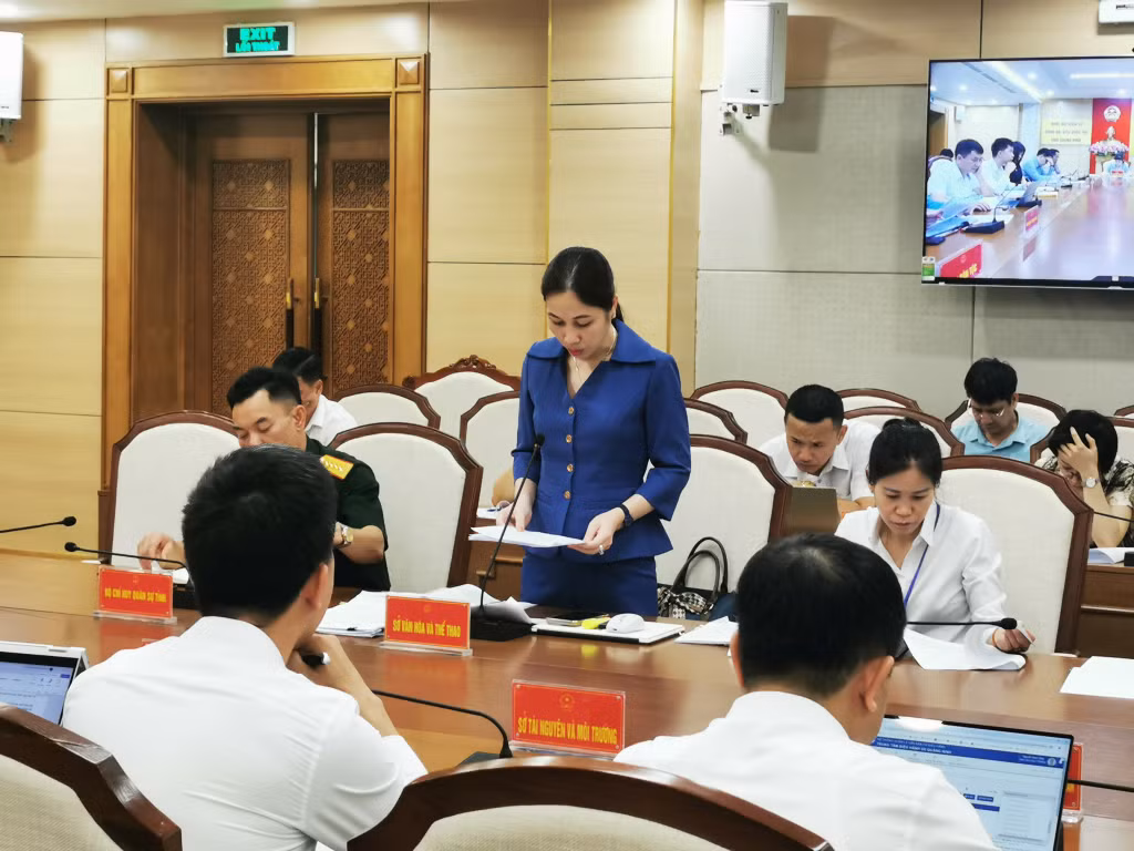 Các đại biểu đóng góp nhiều ý kiến trách nhiệm vào dự thảo luật.