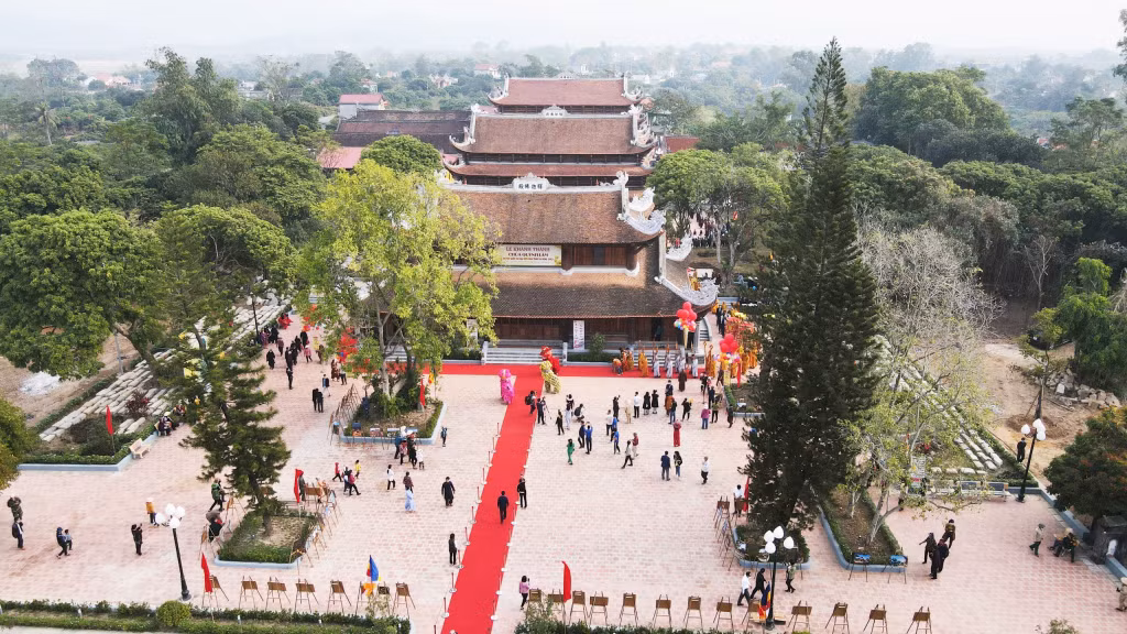 Chùa Quỳnh Lâm thuộc di tích Nhà Trần.