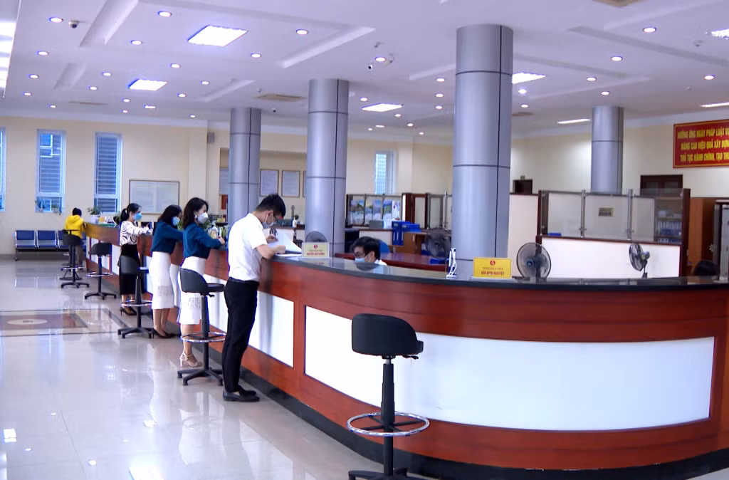 Từ khi KBNN Quảng Ninh triển khai dịch vụ công mức độ 4 đã giảm tải số lượng người đến Kho bạc giao dịch.