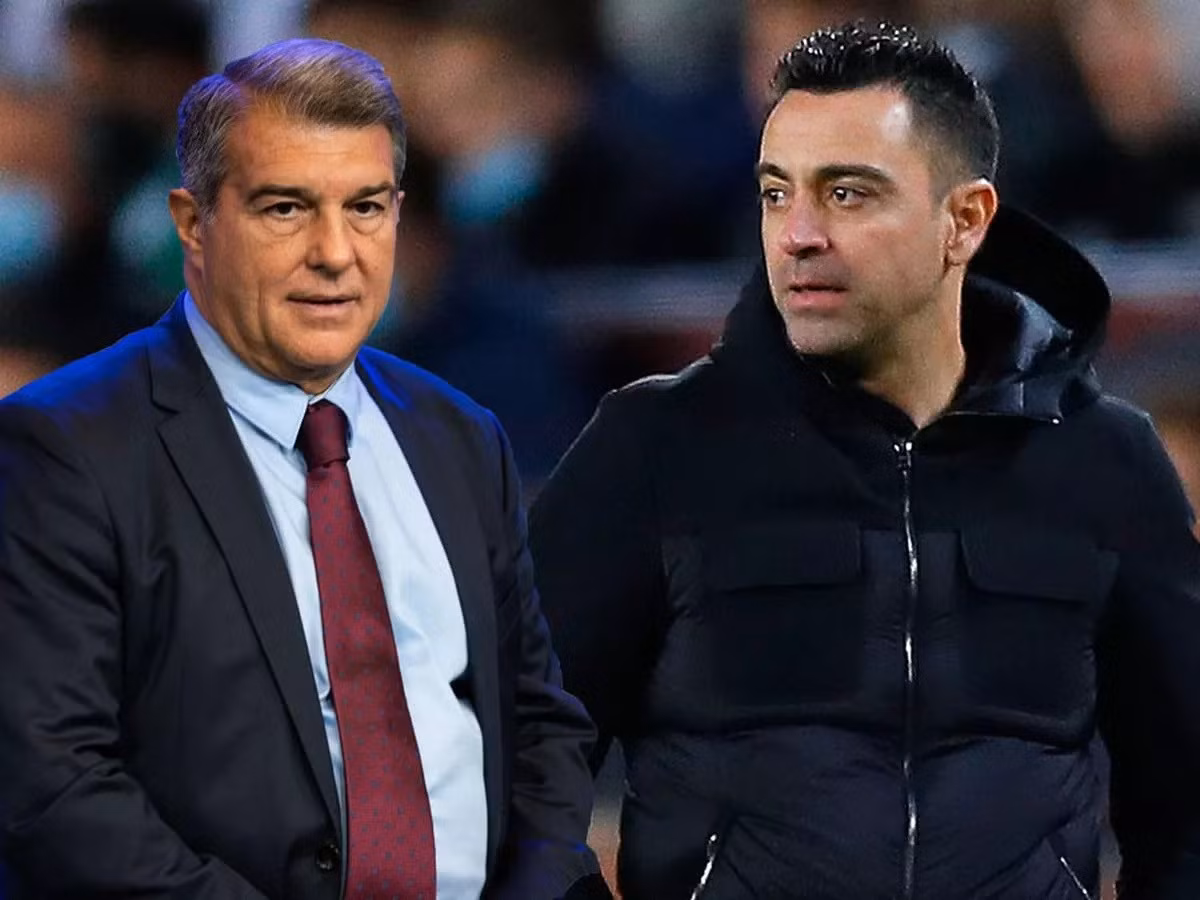 Chủ tịch Barca được cho rất tức giận với Xavi và muốn cựu danh thủ đi cho... khuất mắt