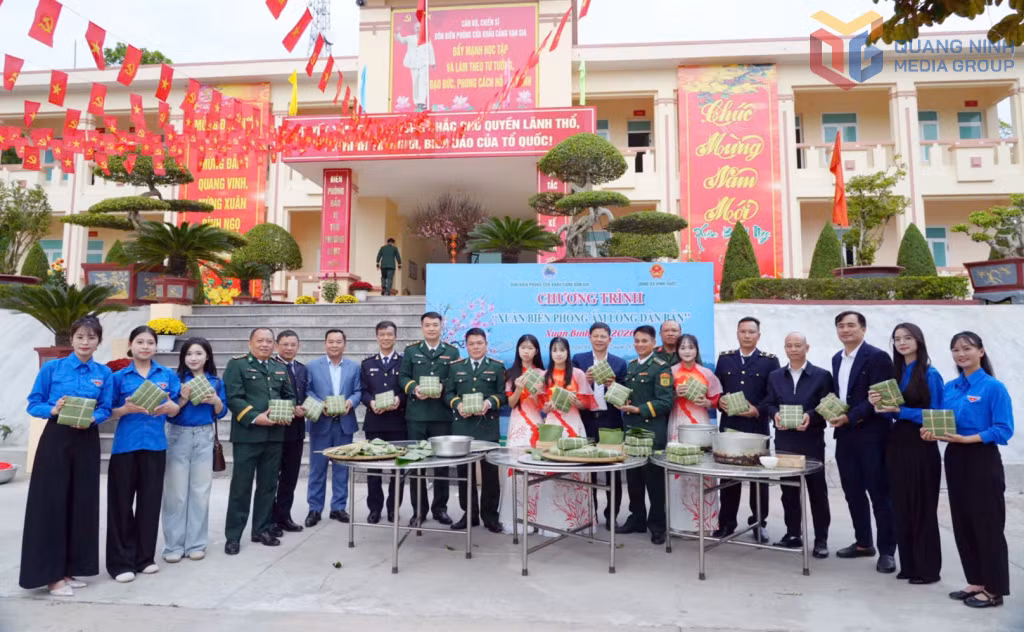 Chương trình ‘Xuân Biên phòng ấm lòng dân bản’ – hoạt động thường niên của Bộ đội Biên phòng, góp phần chăm lo đời sống vật chất và tinh thần cho nhân dân khu vực biên giới, hải đảo.