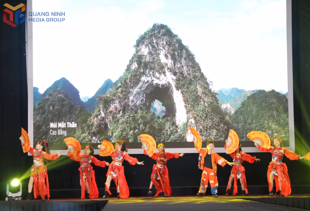 Tiết mục b