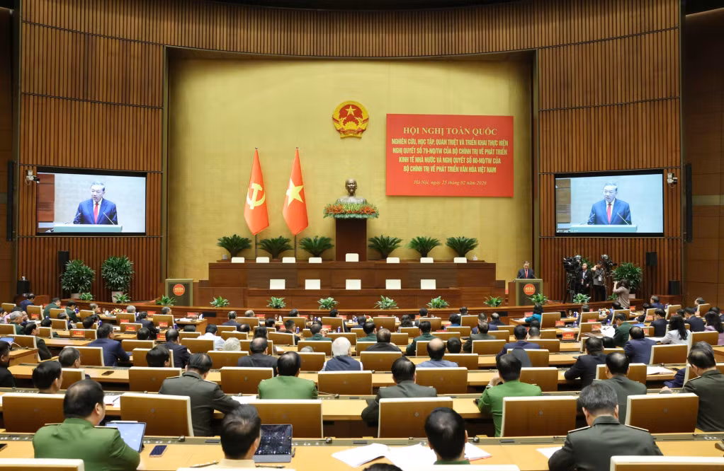Hội nghị toàn quốc nghiên cứu, học tập, quán triệt và triển khai thực hiện Nghị quyết số 79-NQ/TW về phát triển kinh tế nhà nước và Nghị quyết số 80-NQ/TW về phát triển văn hóa Việt Nam của Bộ Chính trị. Ảnh: chinhphu.vn