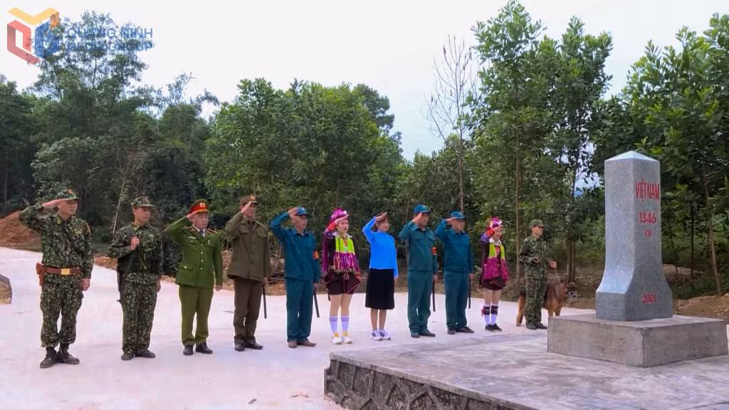 Các chiến sĩ biên phòng luôn bám địa bàn, cùng nhân dân tạo nên "lá chắn" vững vàng nơi biên cương Tổ quốc.