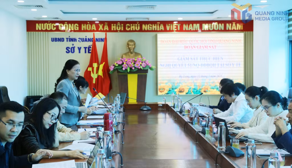 Đoàn ĐBQH tỉnh giám sát chuyên đề về việc thực hiện chính sách, pháp luật về phát triển và sử dụng nguồn nhân lực đáp ứng yêu cầu phát triển kinh tế - xã hội, nhất là nguồn nhân lực chất lượng cao trên địa bàn tỉnh Quảng Ninh giai đoạn 2021-2024 tại Sở Y tế.