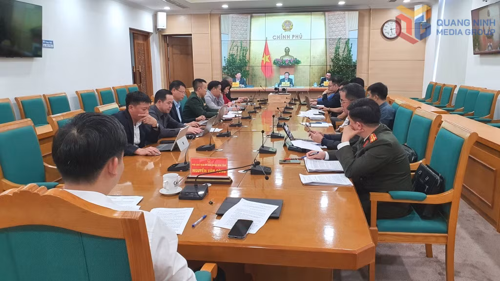 Quang cảnh phiên họp tại điểm cầu Quảng Ninh.