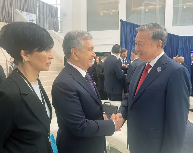 Tổng Bí thư Tô Lâm gặp lãnh đạo các nước nhân dịp tham dự cuộc họp khai mạc Hội đồng hòa bình về Gaza. Ảnh: TTXVN