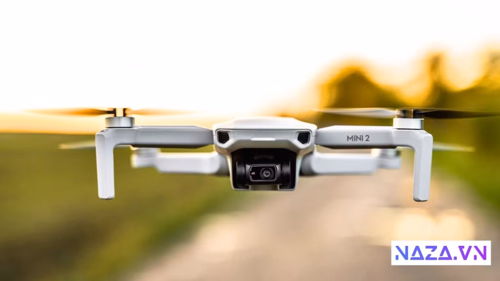 Những lưu ý khi mua flycam - Mua flycam giá rẻ chính hãng tại Naza.vn ảnh 3