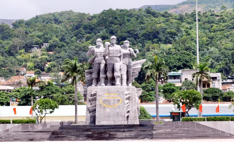 "Kỷ luật và Đồng tâm" tiếp tục là tinh thần đặc trưng chỉ có ở Quảng Ninh, là niềm tự hào của người dân Quảng Ninh nói chung và công nhân Quảng Ninh nói riêng. Ảnh: Trần Minh