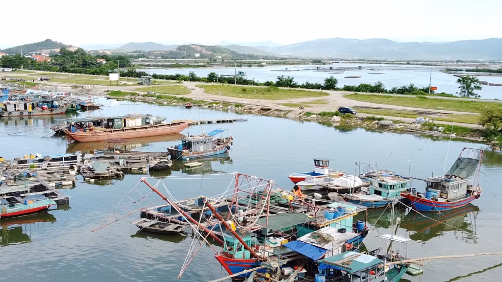 TX Quảng Yên có tổng số 2.322 tàu cá, trong đó công tác chấp hành các quy định về IUU vẫn chưa có nhiều chuyển biến tích cực.