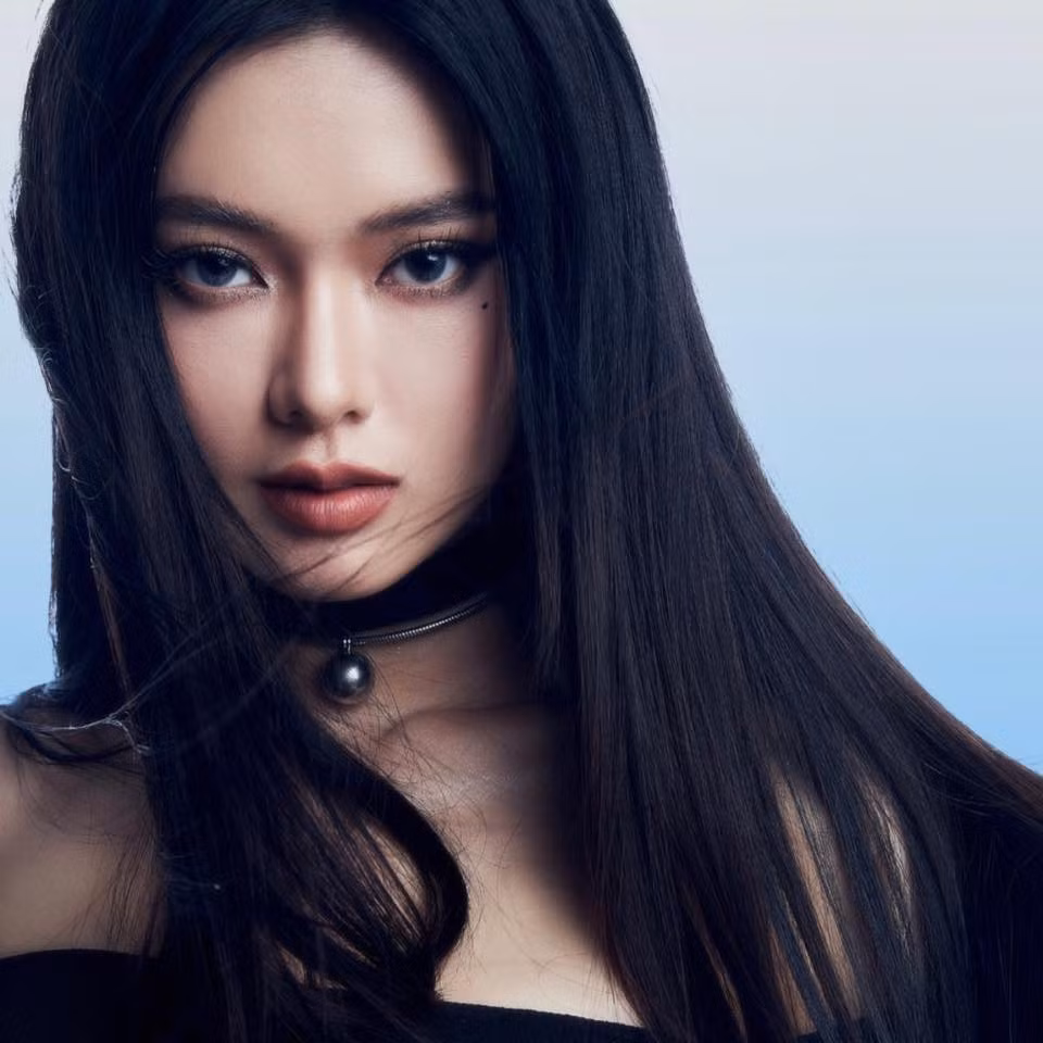 Ngoài kiến thức về làm đẹp, chăm sóc da và cách giữ gìn vóc dáng cuốn hút, Quán quân "Ngôi sao chốt đơn" 2024 còn có tài make-up với những video biến hoá bắt trend rất được đầu tư.