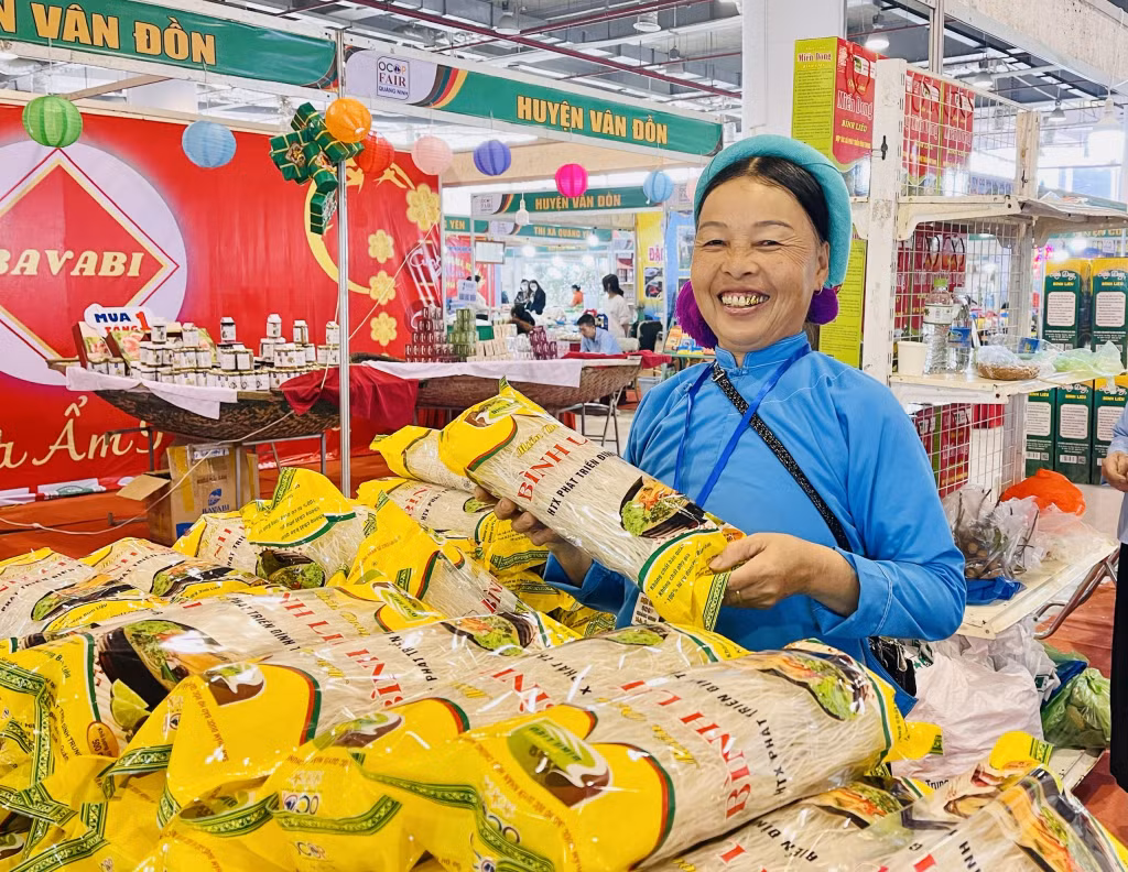 Miến dong Bình Liêu được bày bán tại các kỳ Hội chợ OCOP.
