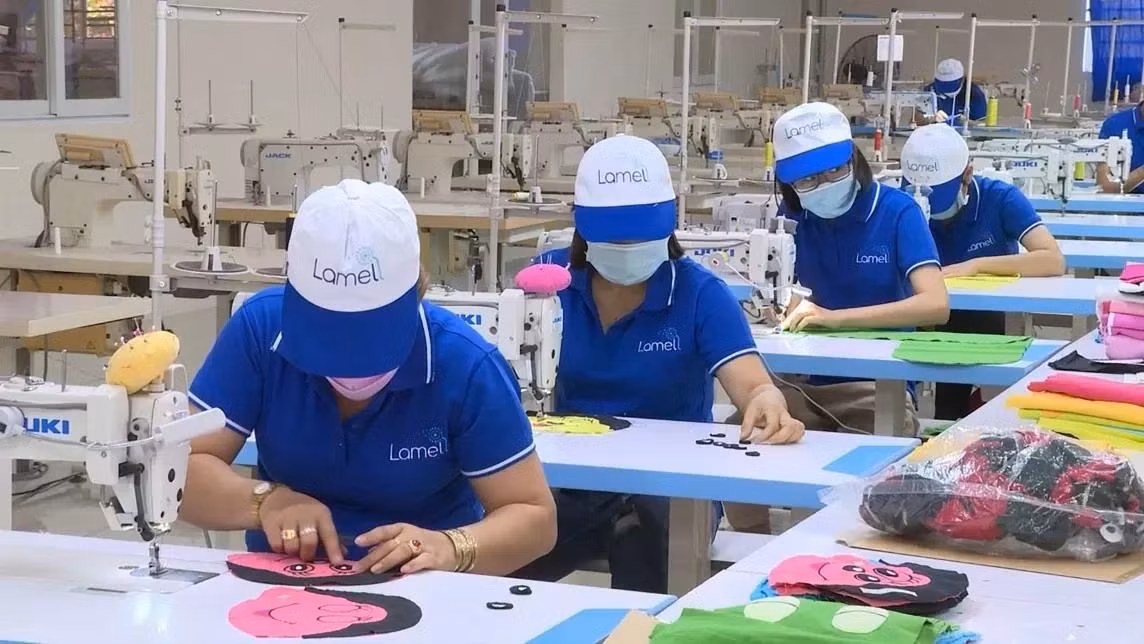 Nhập khẩu hàng hoá tập trung vào các mặt hàng nguyên phụ liệu phục vụ sản xuất (Ảnh: Trà Ngân)