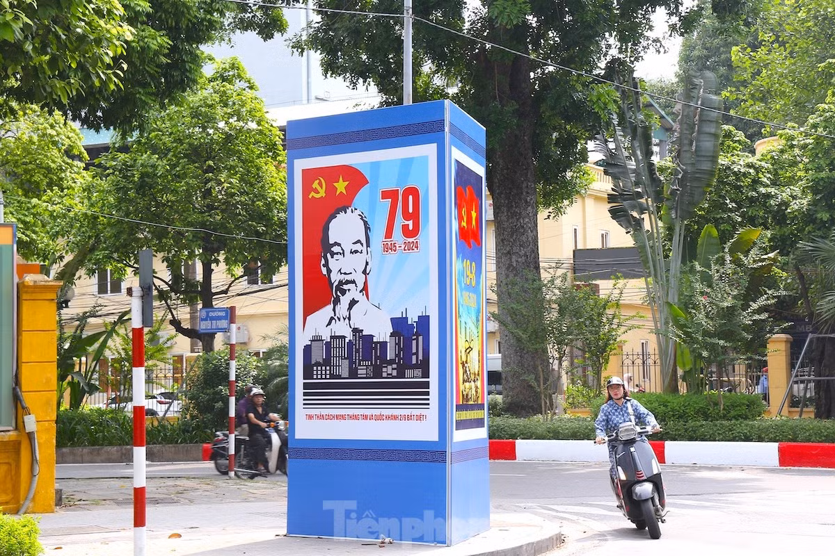 Hoạt động nhằm tuyên truyền sâu rộng về truyền thống lịch sử, văn hóa và cách mạng của dân tộc; lòng yêu nước, chủ nghĩa anh hùng, ý chí tự lực, tự cường và tinh thần đại đoàn kết toàn dân tộc.