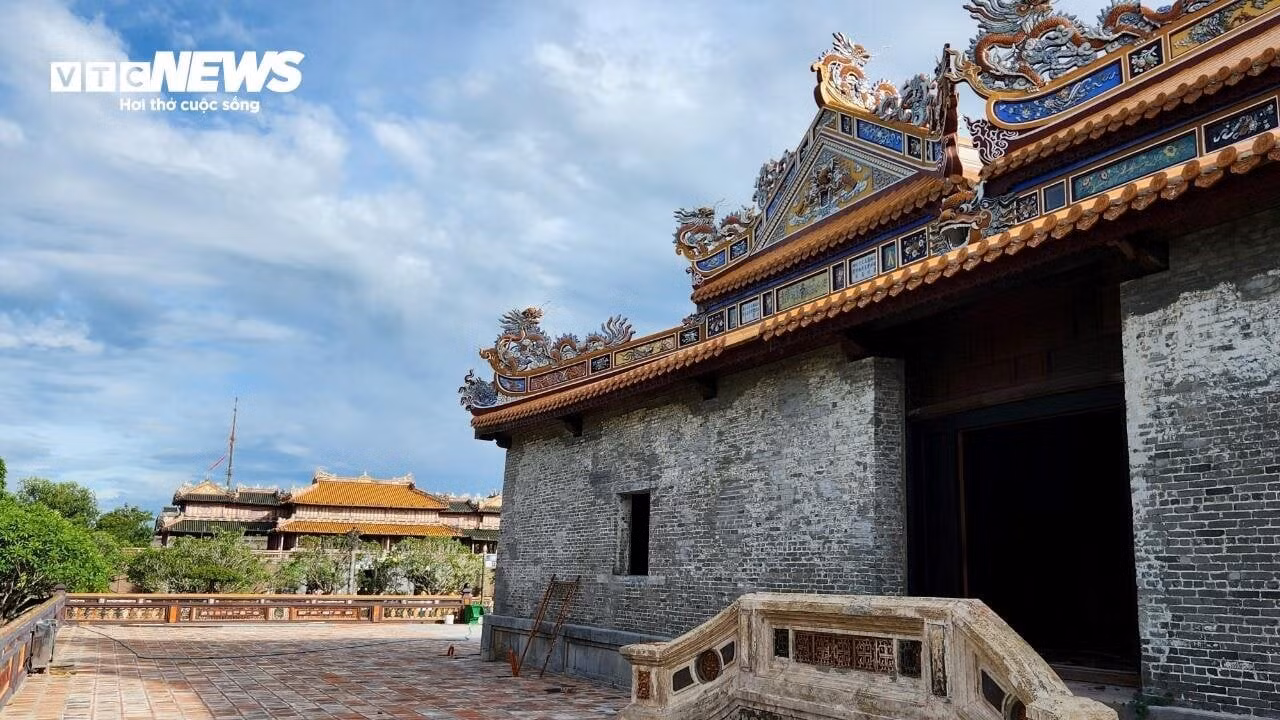 Dự án có tổng diện tích 7.100 m2, trong đó khuôn viên điện Thái Hòa có tổng diện tích 4.851,3 m2, điện Thái Hòa 1.440 m2, sân Đại Triều Nghi 1.640 m2. (Ảnh: ND)