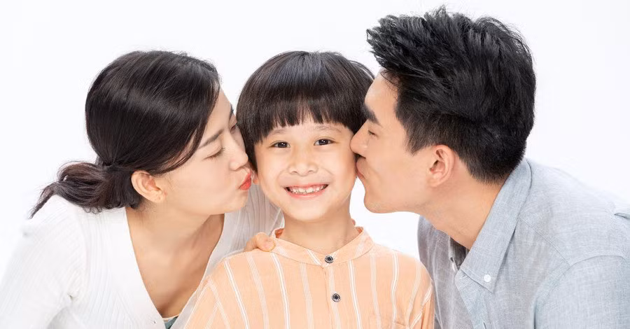 Trẻ sẽ dần hình thành thói quen xấu nếu không biết xin phép. Ảnh minh họa.