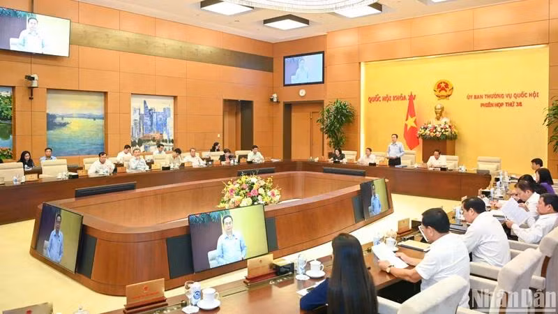 Phiên họp thứ 36 của Ủy ban Thường vụ Quốc hội. (Ảnh: DUY LINH)