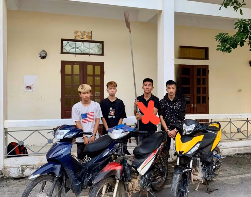 Đối tượng cầm đầu Trần Văn Linh (x).