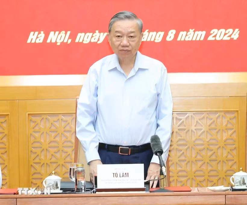 Tổng Bí thư, Chủ tịch nước Tô Lâm, Bí thư Quân ủy Trung ương phát biểu chỉ đạo. (Ảnh: Trí Dũng/TTXVN)