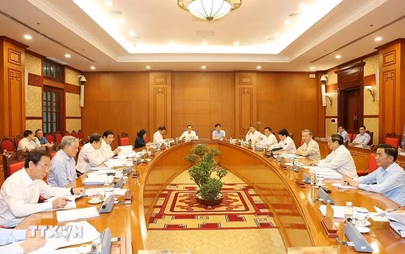Tổng Bí thư, Chủ tịch nước Tô Lâm chủ trì họp Bộ Chính trị, Ban Bí thư. (Ảnh: Trí Dũng/TTXVN)