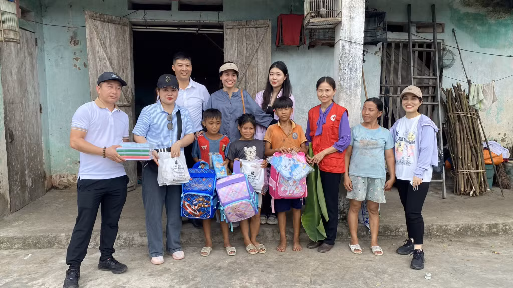 Đại diện Công ty TNHH Phát triển công nghệ Tùng Phong