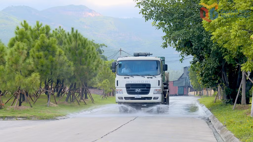 Nước thải mỏ sau xử lý được Công ty Than Mạo Khê tái sử dụng để phun rửa đường, dập bụi.