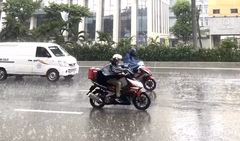 Dự báo khu vực Hà Nội có mây, có mưa rào và dông vài nơi. (Ảnh minh họa: Đ.T)