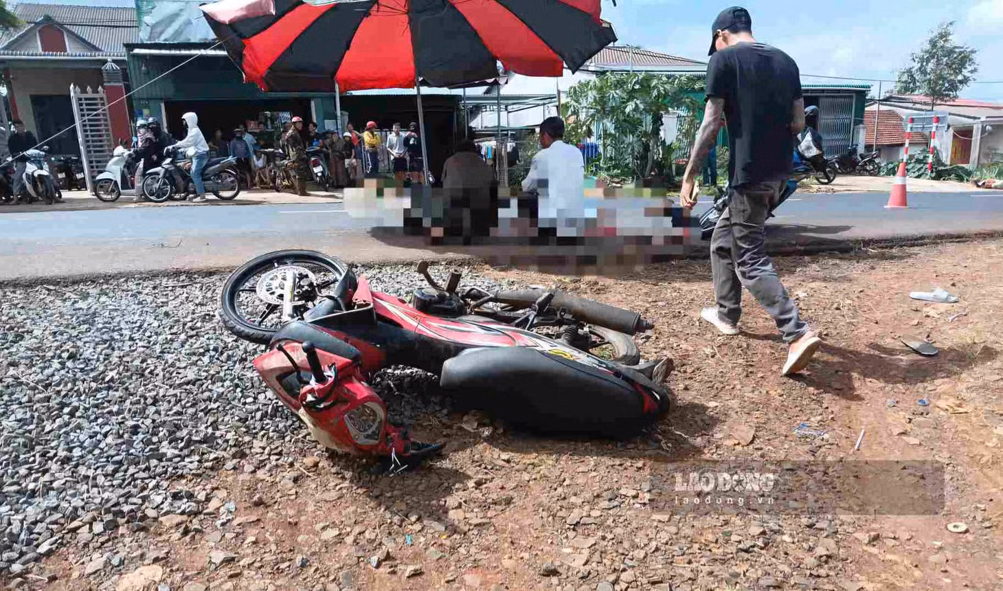 Vụ va chạm giữa hai xe máy khiến người đàn ông 81 tuổi tử vong tại chỗ. Ảnh: Thần Hy