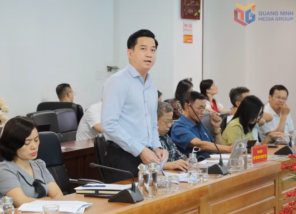 Đại diện doanh nghiệp đóng góp ý kiến tại hội nghị.
