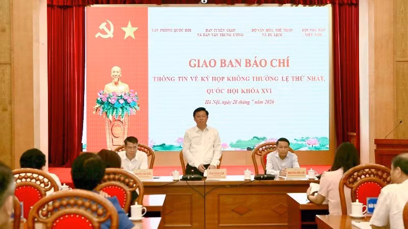 Giao ban báo chí thông tin về kỳ họp không thường lệ đầu tiên của Quốc hội khóa XVI.