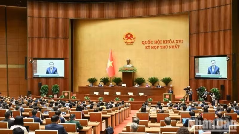 Quang cảnh phiên bế mạc Kỳ họp thứ nhất, Quốc hội khóa XVI. (Ảnh: DUY LINH)