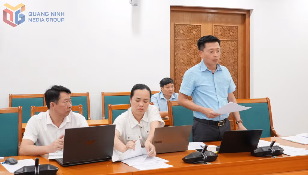 Lãnh đạo Sở Nông nghiệp và môi trường phát biểu tại cuộc họp.