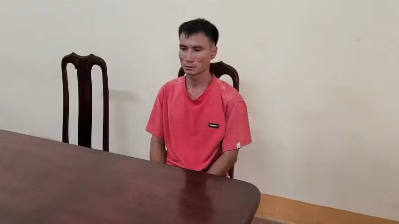Đối tượng Mạnh bị bắt tạm giam.