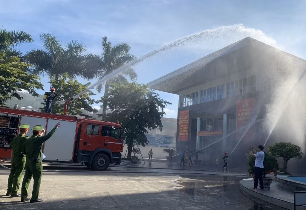 Công ty Tuyển than Cửa Ông tập huấn PCCC và CNCH năm 2023 (tháng 7/2023).