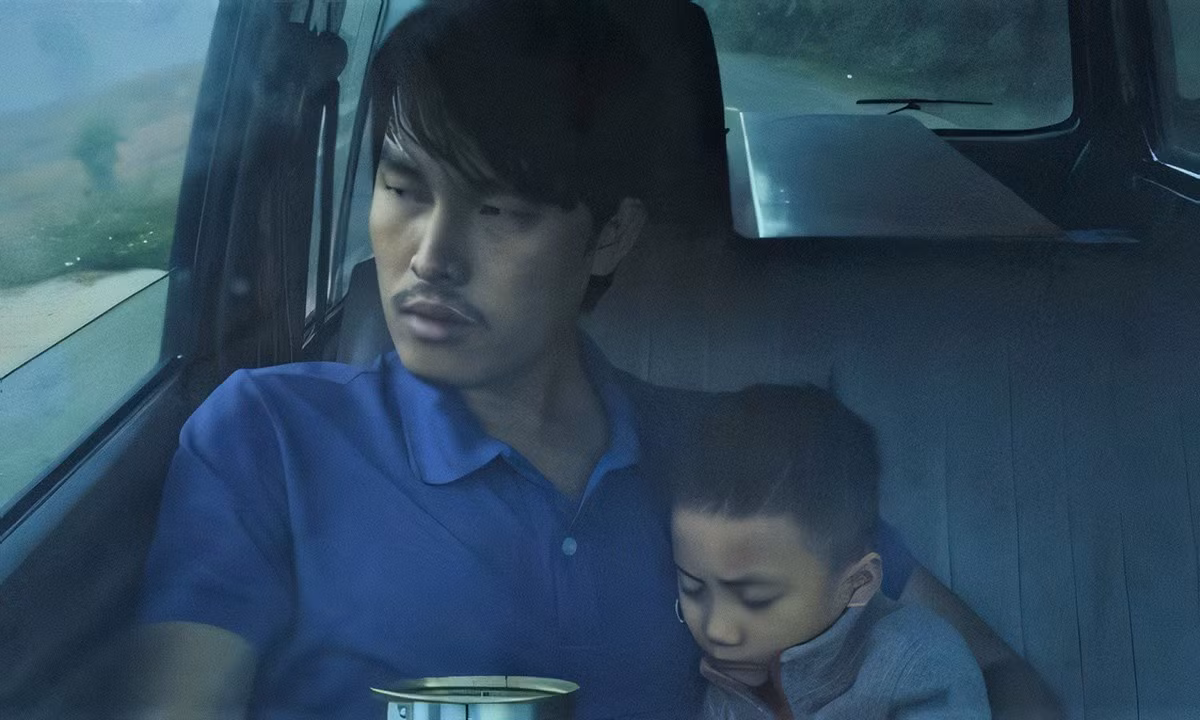 Thiện (Lê Phong Vũ) trở thành người thân duy nhất của cháu trai sau khi chị dâu qua đời.