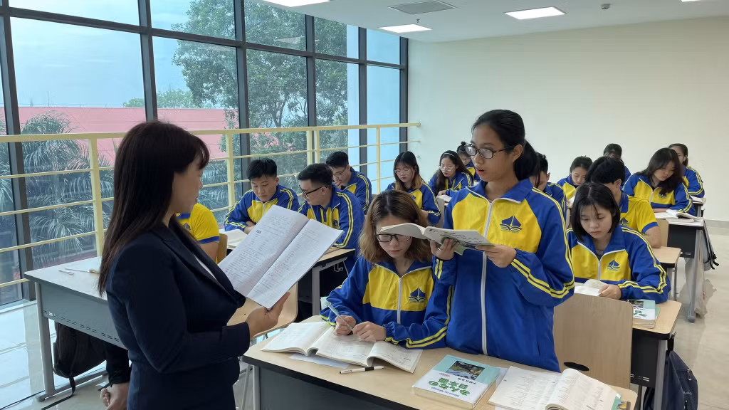 Tiết học tiếng Nhật của sinh viên Trường Đại học Hạ Long. Ảnh: Lan Anh