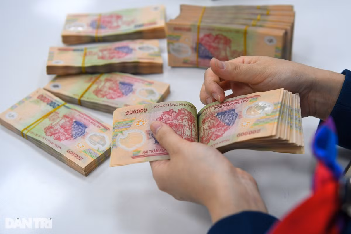 Các ngân hàng cũng đứng trước áp lực có tiền nhưng không thể cho vay (Ảnh minh họa: Mạnh Quân)