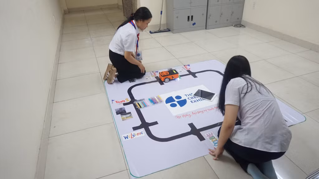 Thí sinh chuẩn bị cho nội dung thi phần mềm sáng tạo.
