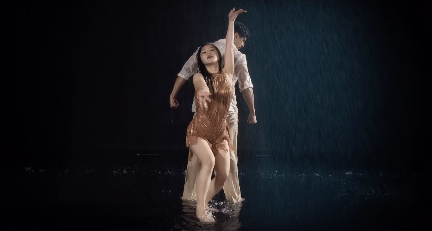 Ca khúc có lời hát còn đơn giản.