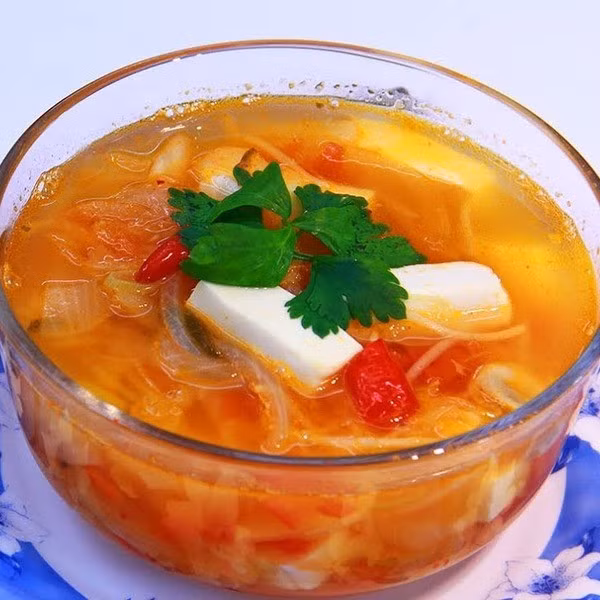 Canh kim chi đậu phụ.