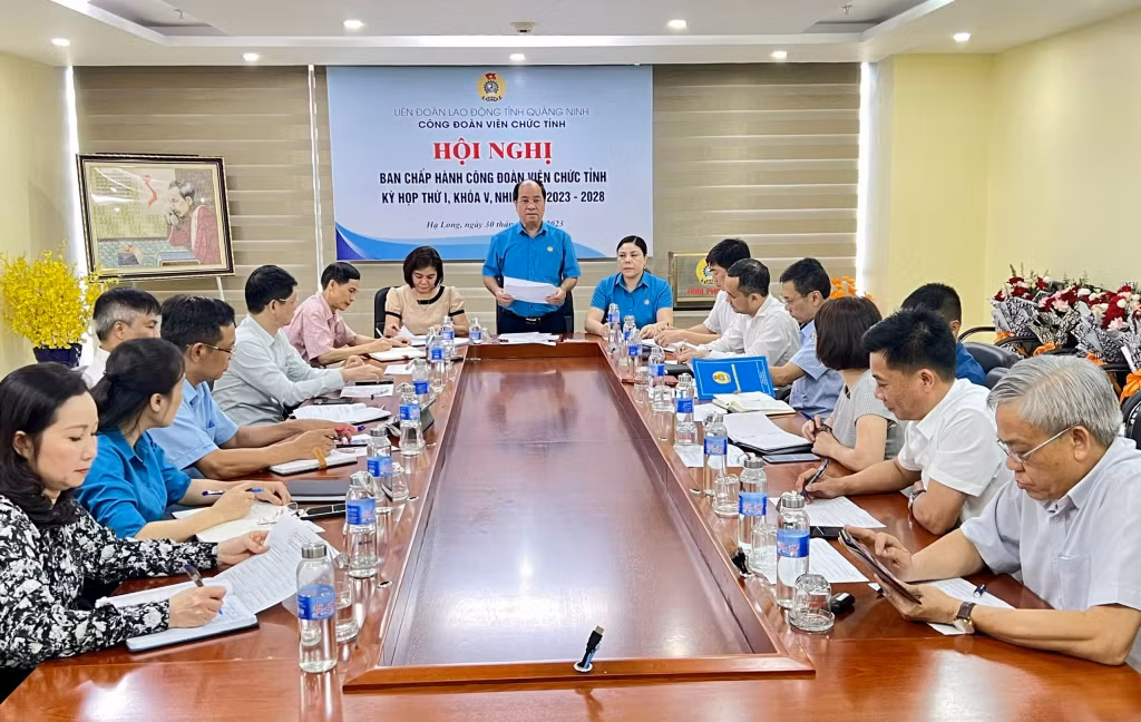Công đoàn viên chức tỉnh họp hội nghị 