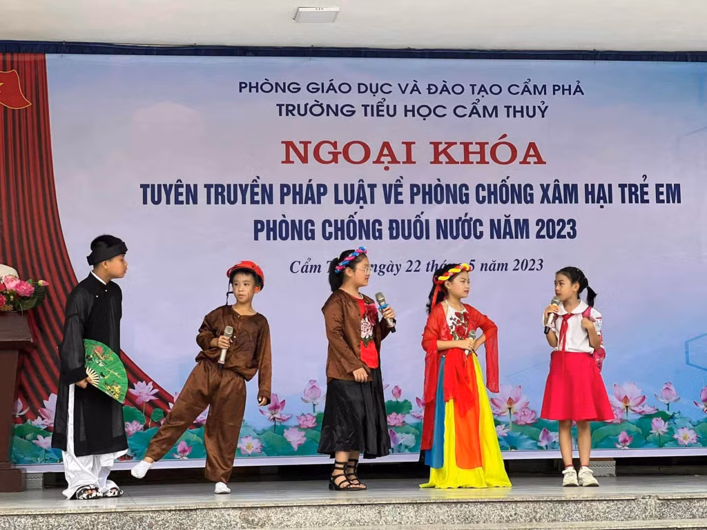 Trường Tiểu học Cẩm Thủy (TP Cẩm Phả) tuyên truyền pháp luật về phòng chống xâm hại trẻ em và phòng chống đuối nước năm 2023.
