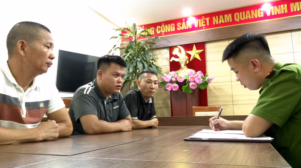 Khởi tố bị can đối với 3 đối tượng về tội gây rối trật tự công cộng.