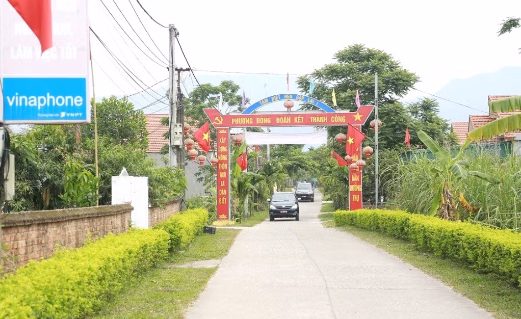Đường ngõ thôn Đông Thành (xã Đông Ngũ, huyện Tiên Yên) được bê tông hóa kiên cố phục vụ nhu cầu đi lại thuận tiện cho người dân.