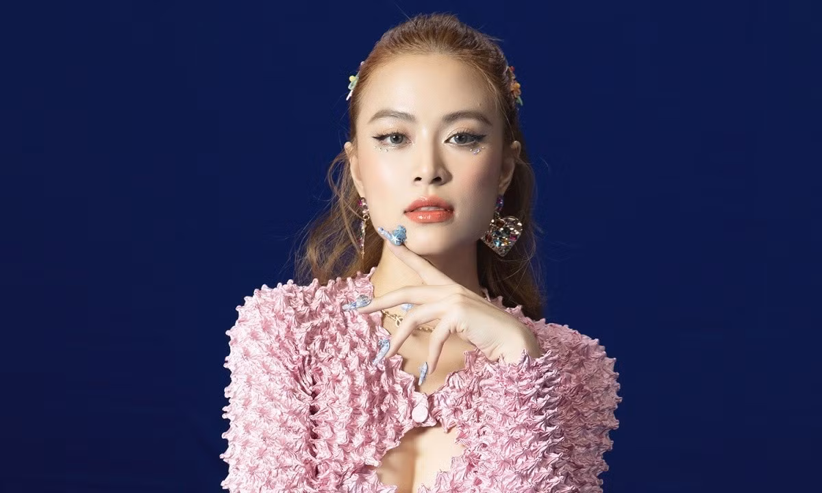 Hoàng Thùy Linh tiên phong nhưng không độc nhất.